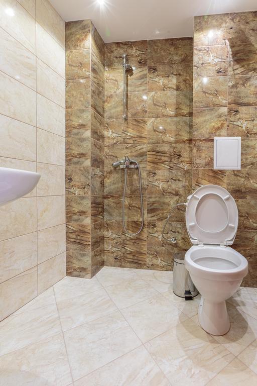 Hotel Chernomorets Buitenkant foto
